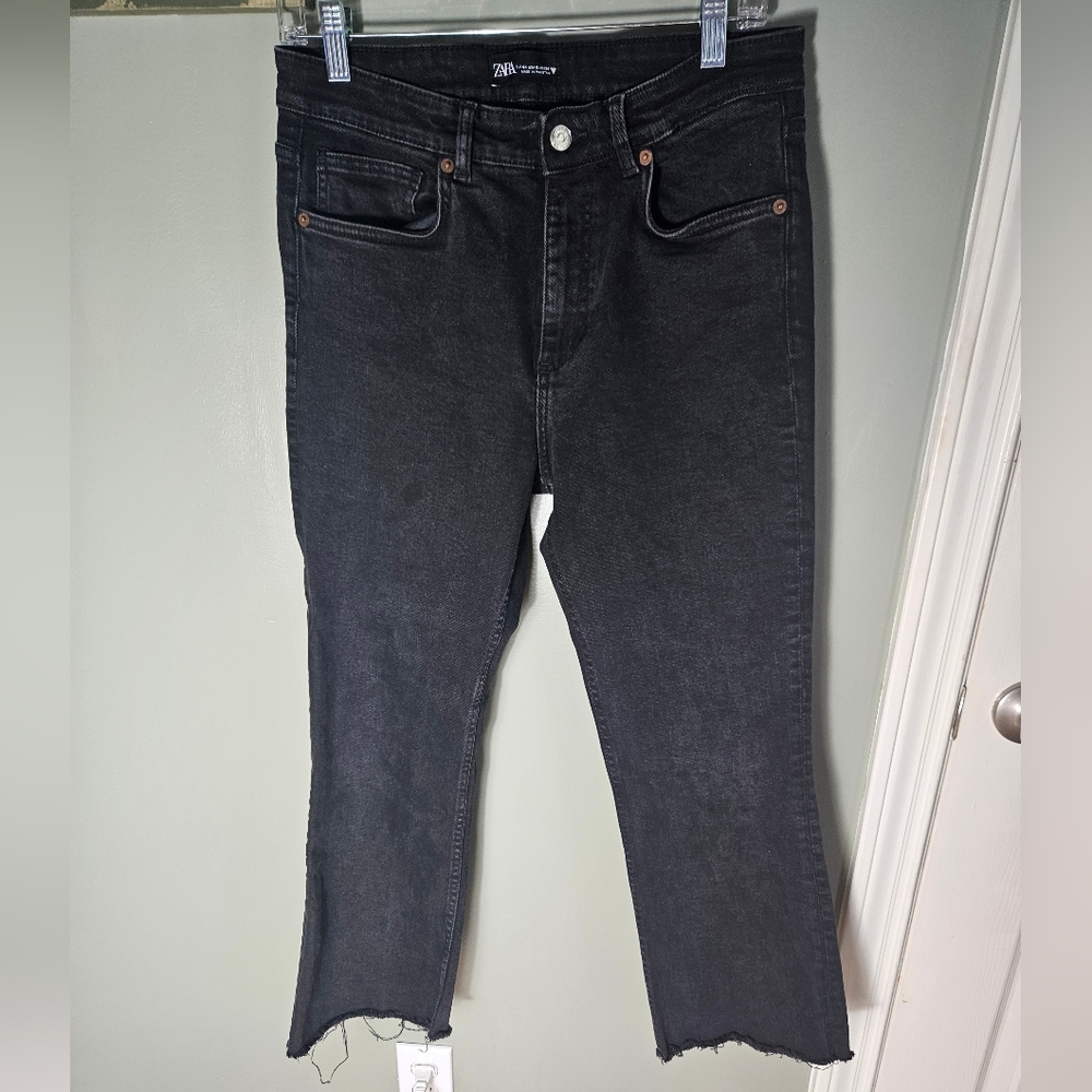 ZARA STRAIGHT JEANS SIZE 12 LIKE NEW